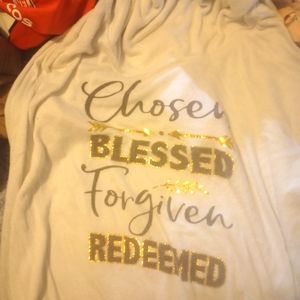 Women's size medium thru large shirt bundle five a piece or 4fpr25$